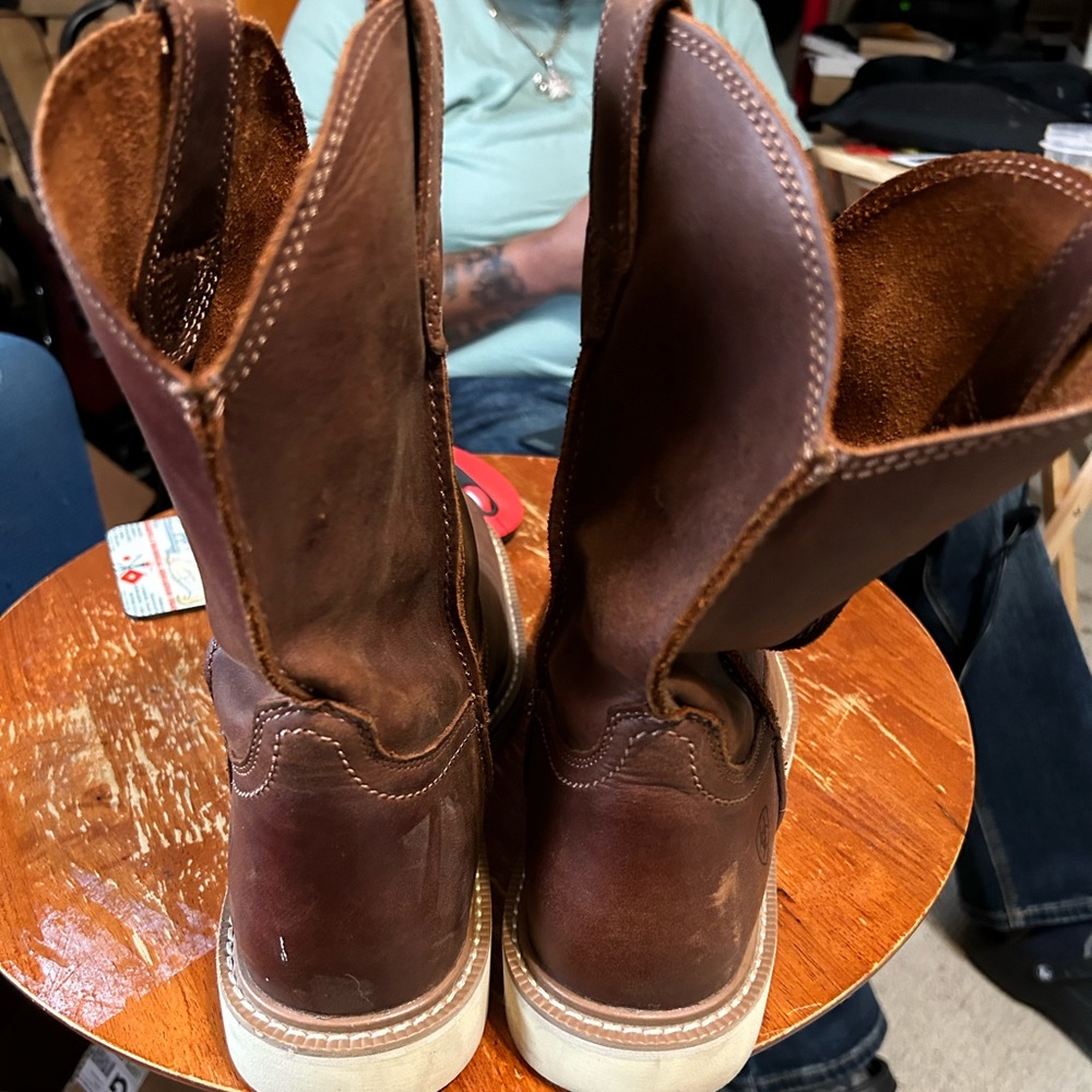 Ariat Men’s Crepe Sole Boots